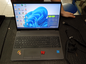 Notebook Marca Hp Modelo 250gb Procesador I3-1115 Memoria Ram 8 Gb Disco Duro 238 Gb Generacion 1.111 Acc No Tiene