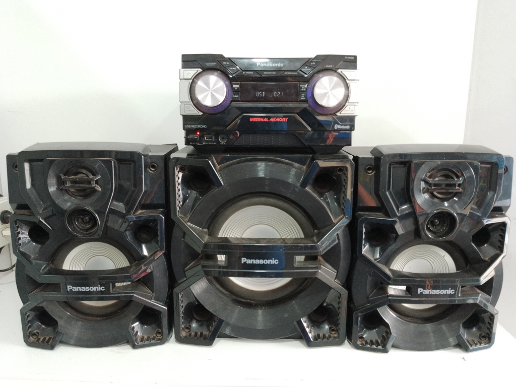 Equipo De Sonido Marca Panasonic Con Control Modelo Sa-Akk880 Usado En Buen Estado Acc 2 Parlantes1 WooferLuz