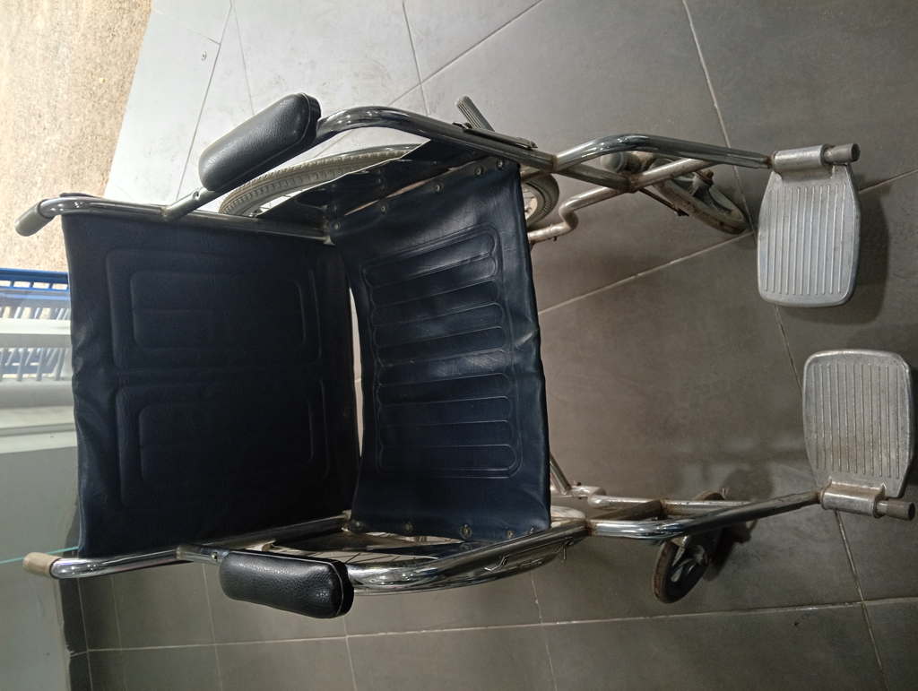 Silla De Ruedas Marca No Tiene Modelo No Tiene Usado Con Desgaste Acc FrenosPosa Pies