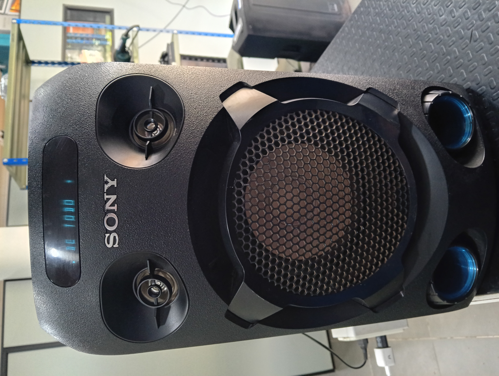 Equipo De Sonido Marca Sony Con Control Modelo Mhc-V02 Usado En Buen Estado Acc Luces