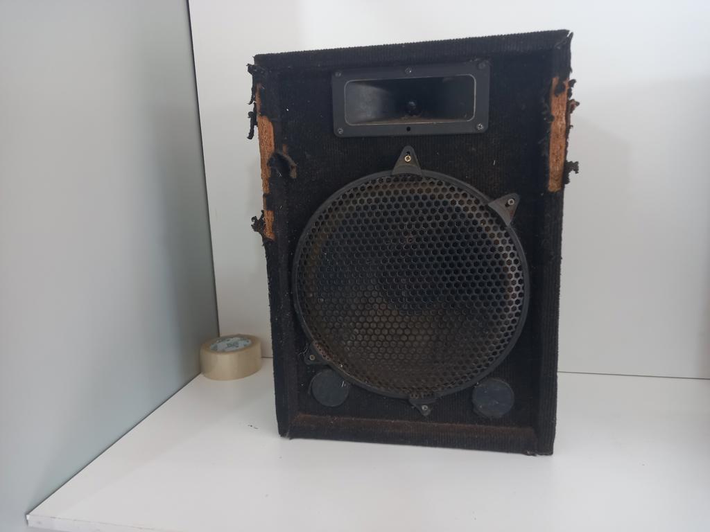 Caja Con Parlante Para Discoteca Marca No Tiene Modelo No Tiene Usado Con Desgaste Con No Tiene De No Tiene '' Acc Parlante Mega Bass