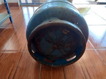 Garrafa Cap 13 Kg. Marca Shell Gas Usado Con Desgaste Color Azul Acc No Tiene