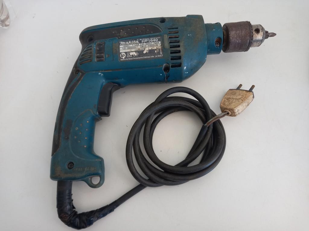 Taladro Marca Maktia Modelo Hp1640 Usado Con Desgaste Acc Con Mecha