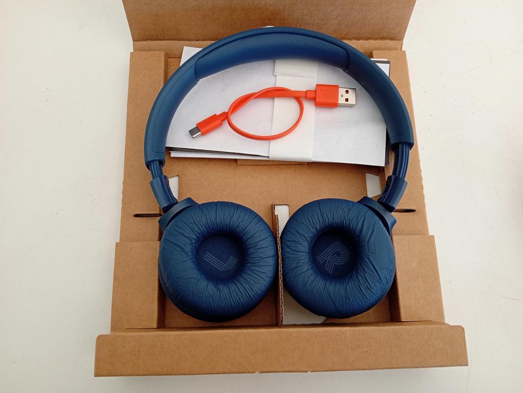Auricular Marca Jbl Modelo 520bt Usado En Buen Estado Con No Tiene Acc Cable Usb