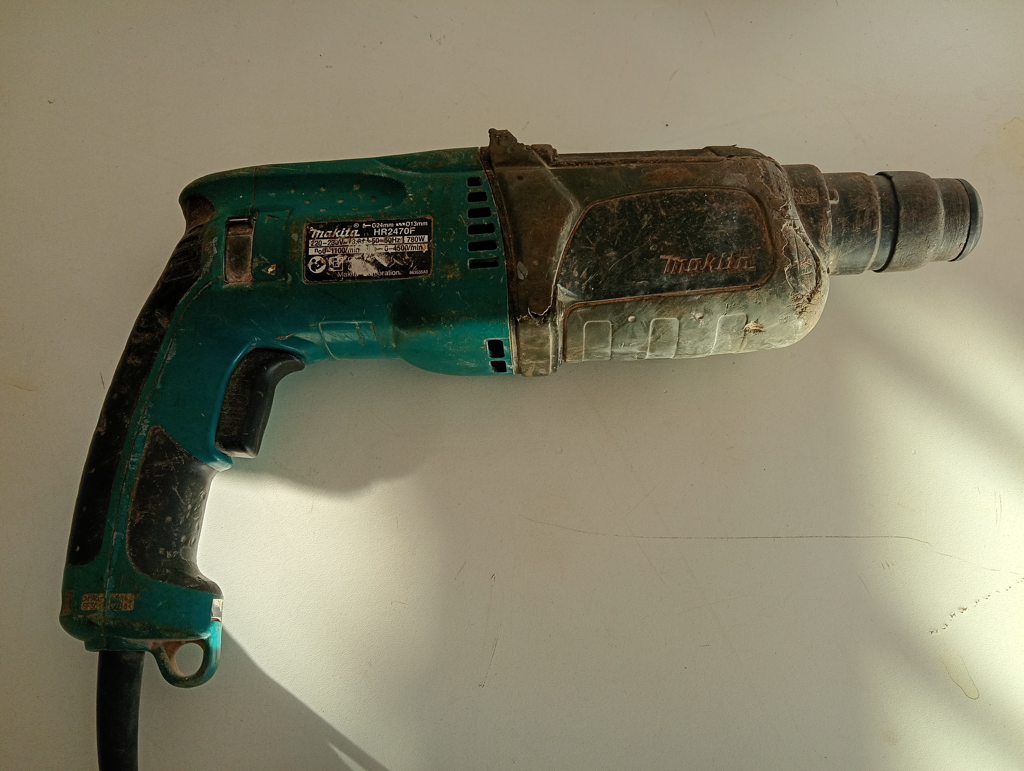 Foto 3 de Taladro Marca Makita Modelo Hr240f Usado En Buen Estado Acc No Tiene