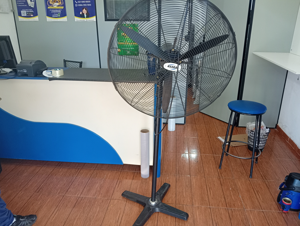 Ventilador 3 Velocidades Marca Fama Modelo Fd-3016 Usado En Buen Estado Acc No Tiene