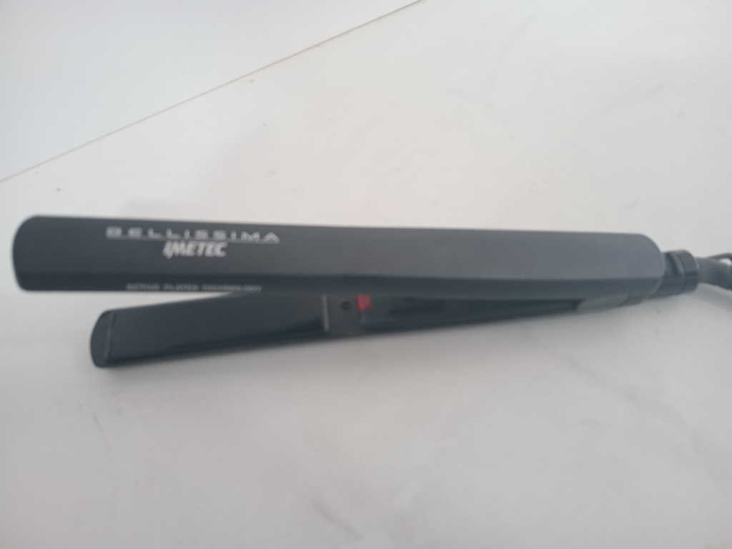 Planchita Para Cabello Marca Bellissima Modelo L8501 Usado En Buen Estado Acc No Tiene
