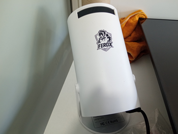 Proyector De Imagen Marca Ferox Con Control Modelo Hy300 Lumenes No Tiene Usado En Buen Estado Acc Cable Corriente