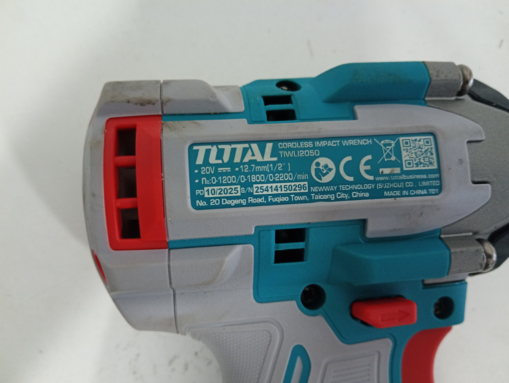 Foto 2 de Llave De Impacto A Bateria Marca Total Modelo Tiwli2050 Acc Una Bateria4 Llaves Cargador