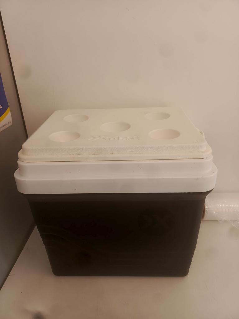 Conservadora Marca Xplast Modelo No Se Distingue Usado En Buen Estado Acc No Tiene