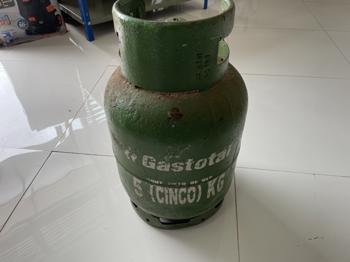 Garrafa Cap 10 Kg. Marca Gas Total Usado Con Desgaste Color Verde Acc No Tiene