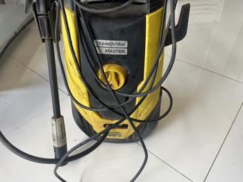 Hidro Lavadora Marca Tramontina De 1900 W Modelo Master Usado Con Desgaste Acc Pistola De PresionManguera De Conexion