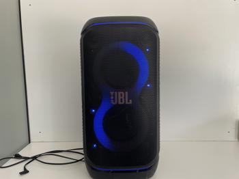 Parlante Portatil Marca Jbl. Modelo Party Box 320 Usado En Buen Estado Con Bateria Acc 1 BateriaCable Cargador