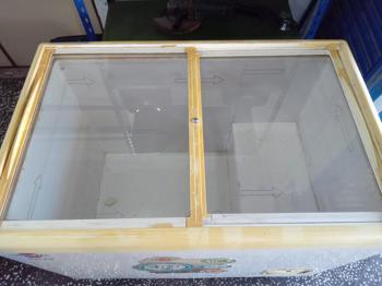 Congeladora / Frezzer Marca Tokyo Litros 400 Modelo Cotconp400 Usado Con Desgaste Acc Dos Tapas De Vidrios Transparentes