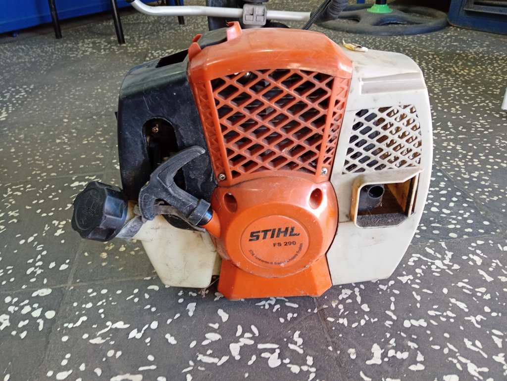 Desmalezadora Marca Stihl Modelo Fs 290 Usado En Buen Estado Original No Acc PecheraCabezal De Nylon