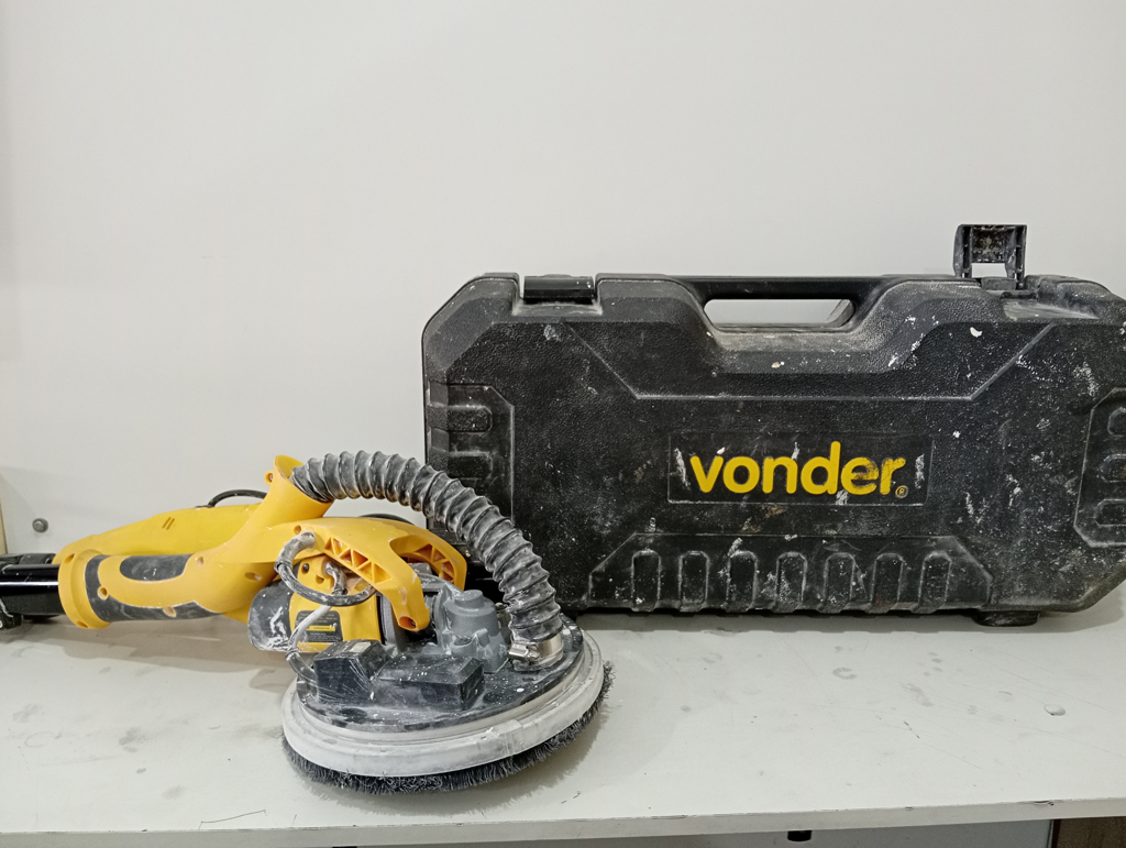 Foto 2 de Lijadora Marca Vond Modelo Lpv600 Usado En Buen Estado Acc MangueraAcopleLlaveLuces