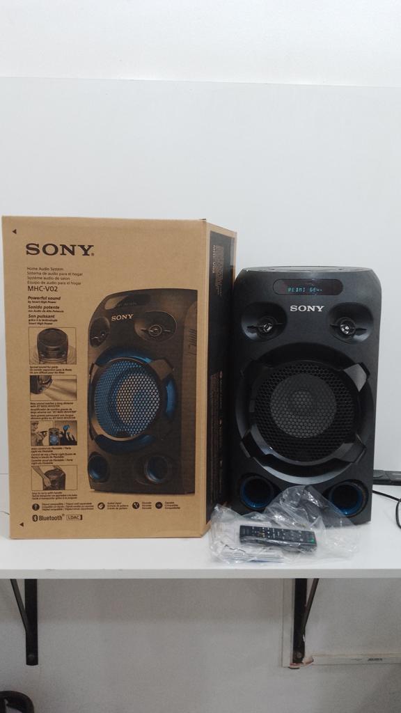 Equipo De Sonido Marca Sony Sin Control Modelo Mhcv02 Usado-En-Buen-Estado Acc C/ Cable Power Antena C/ Entrada Usb BtTipo TorreAdap.