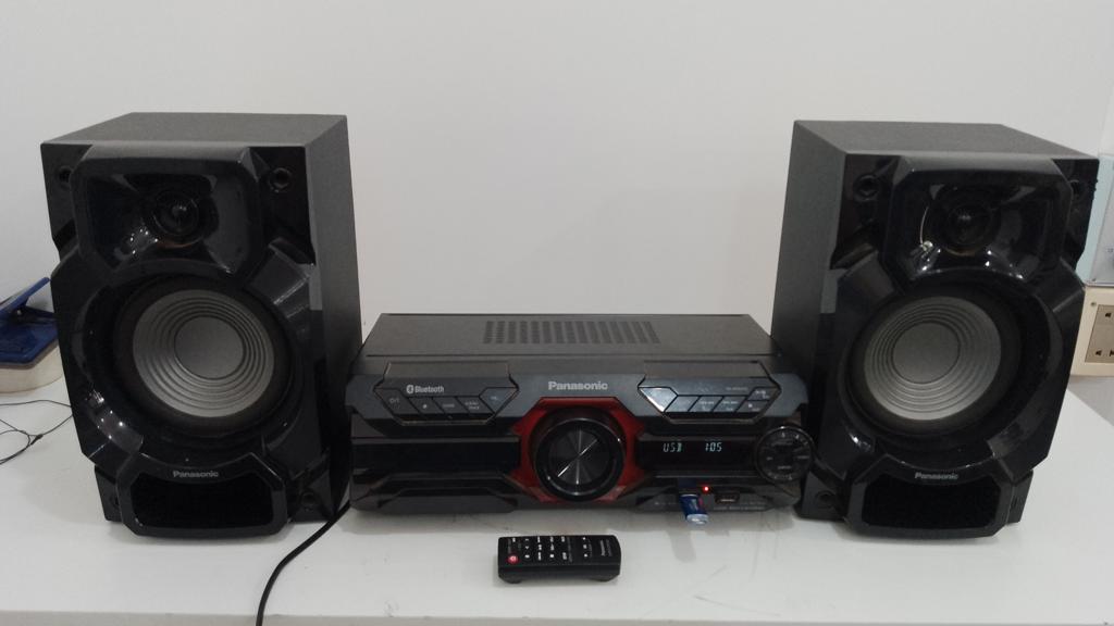 Equipo De Sonido Marca Panasonic Con Control Modelo Sa-Akx320 Usado En Buen Estado Acc Bt UsbCable PowerC/ 2 Parlante Nº 27 Y 27Antena Fm