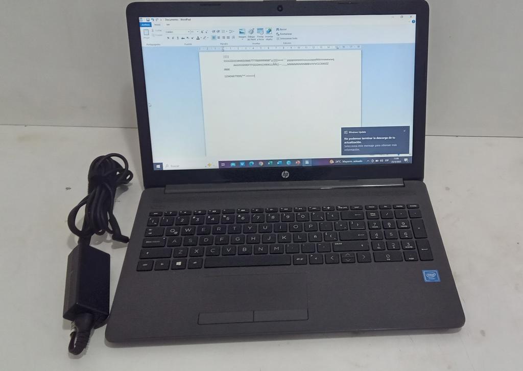 Notebook Marca Hp Modelo Hp250g7 Procesador Celeron Memoria Ram 4 Gb Disco Duro 500 Gb Generacion 4 Acc Pantalla De 15.6 C/ Teclado Numerico