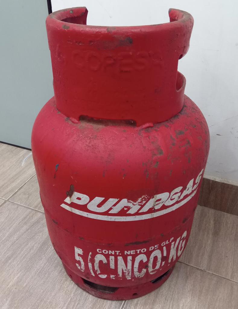 Garrafa Cap 10 Kg. Marca Pumagas Usado En Buen Estado Color Rojo Acc No Tiene