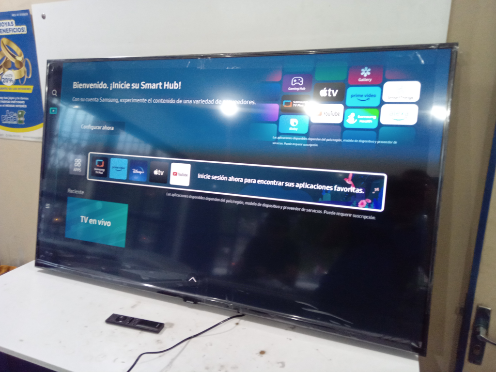 Televisor Led Smart De 55 '' Marca Samgung Modelo Un55cu7090gxpr Con Control Nuevo Sin Uso Acc 4 HdmiLam2 Patitas4 TornillosCable PowerUn Accesorio