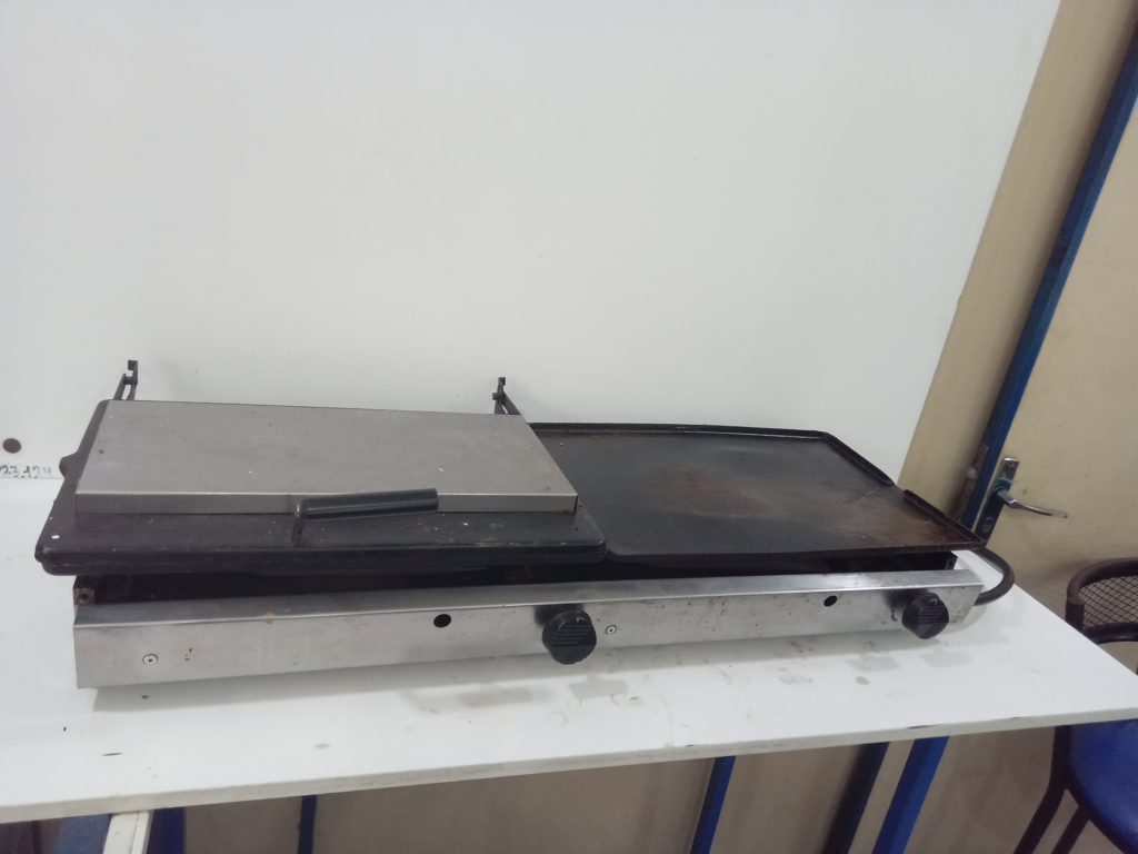 Plancha Hamburguesera Marca Venancio Modelo 95g Usado En Buen Estado Acc Con Maguera De Conexion A Gas