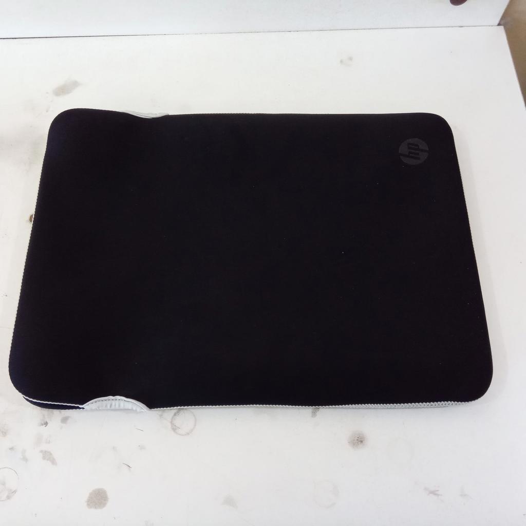 Estuche Para Computadora Marca Hp Modelo No Tiene Usado En Buen Estado Acc No Tiene