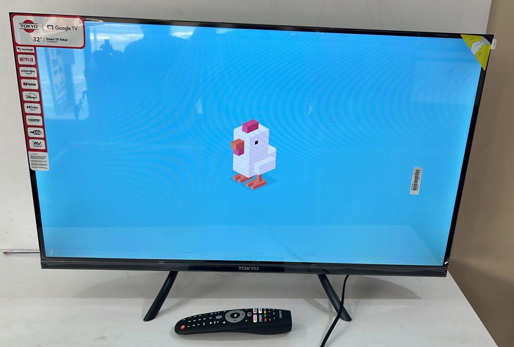 Televisor Led Smart De 32 '' Marca Tokyo Modelo Tvtokhf32gtv Con Control Usado En Buen Estado Acc 2 PatitasCable Power4 Tornillos