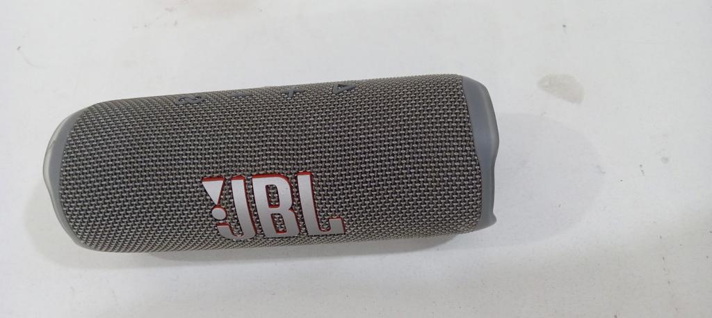 Speaker Potencia Watts No Tiene Marca Jbl Sin Control Modelo Flip 6 Usado En Buen Estado Sin Caja Acc Sin Cable Usb