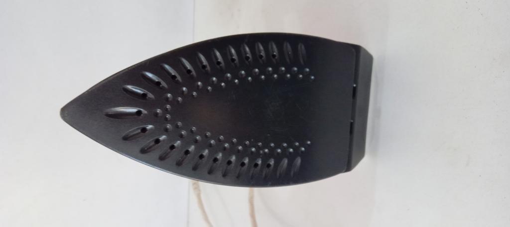 Foto 2 de Plancha Electrica Marca Panasonic Modelo Ni-V100n Usado En Buen Estado Acc No Tiene