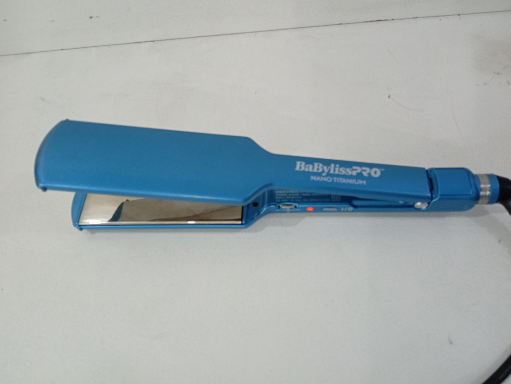 Planchita Para Cabello Marca Babylisspro Nano Titanium Modelo Bnt4074tuz Usado En Buen Estado Acc Con Regulador Analogico