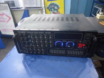 Amplificador De Sonido P/ Discoteca Marca Megabass Modelo Ka-303 Usado En Buen Estado Acc Radio FmUsbSd